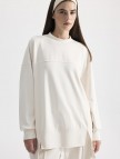 KADRİYE BAŞTÜRK MODAL ÖRME ASİMETRİK KESİM SWEATSHIRT - EKRU