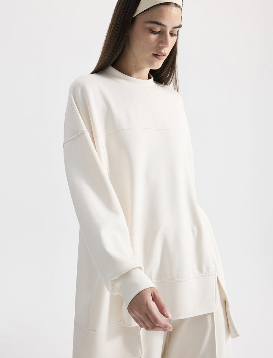 KADRİYE BAŞTÜRK MODAL ÖRME ASİMETRİK KESİM SWEATSHIRT - EKRU
