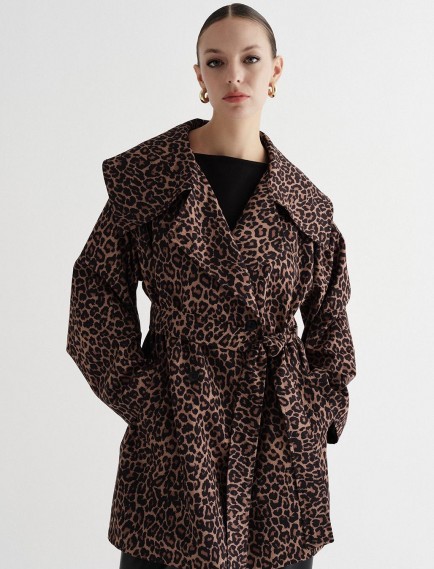 KADRİYE BAŞTÜRK PREMIUM GENİŞ YAKALI CEKET - LEOPAR
